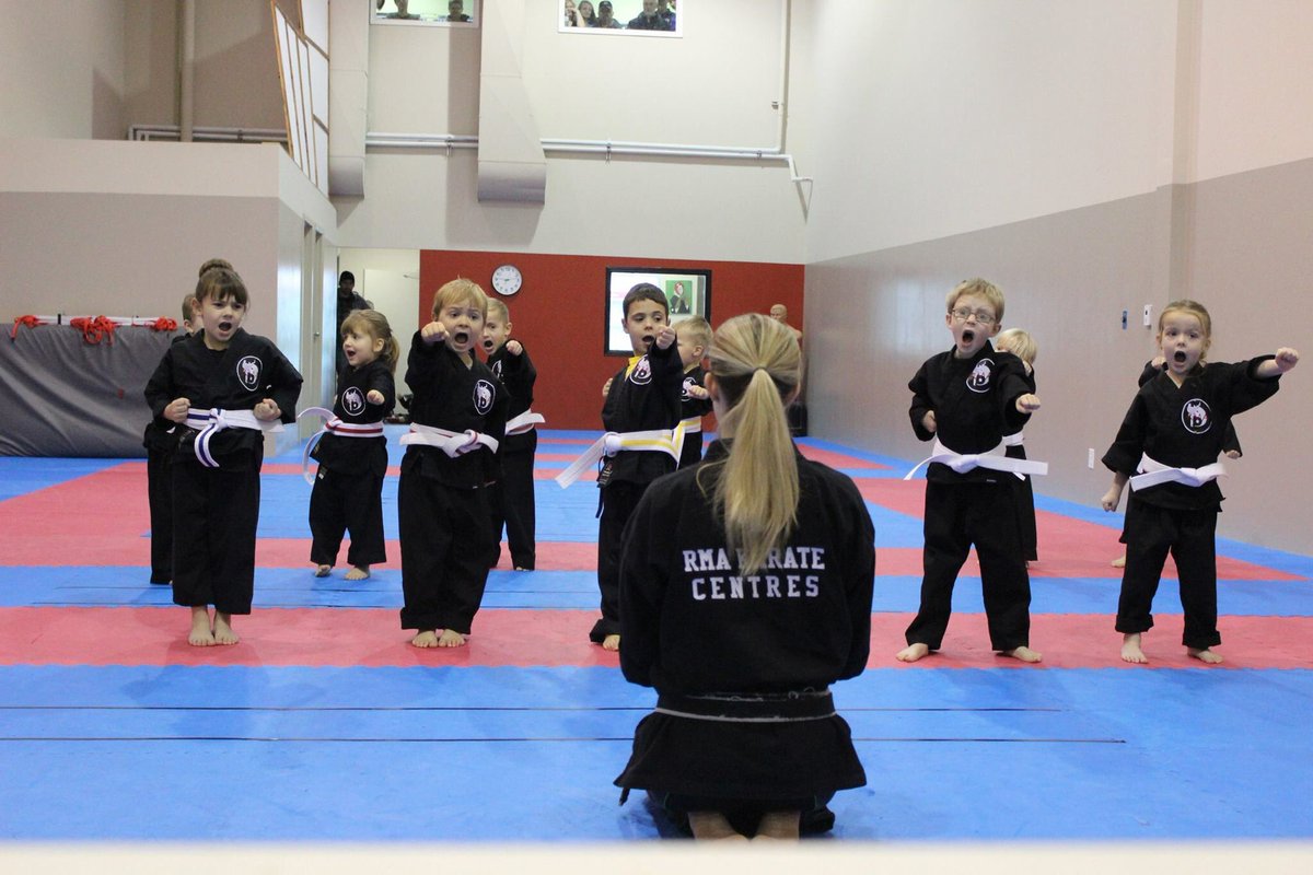 teenspieler's tweet photo. #absolutely #love what I #do. #helping kids #improve their #future through #selfdefense , #karate and building #confidence . #goals https://t.co/vMpGSxomVo