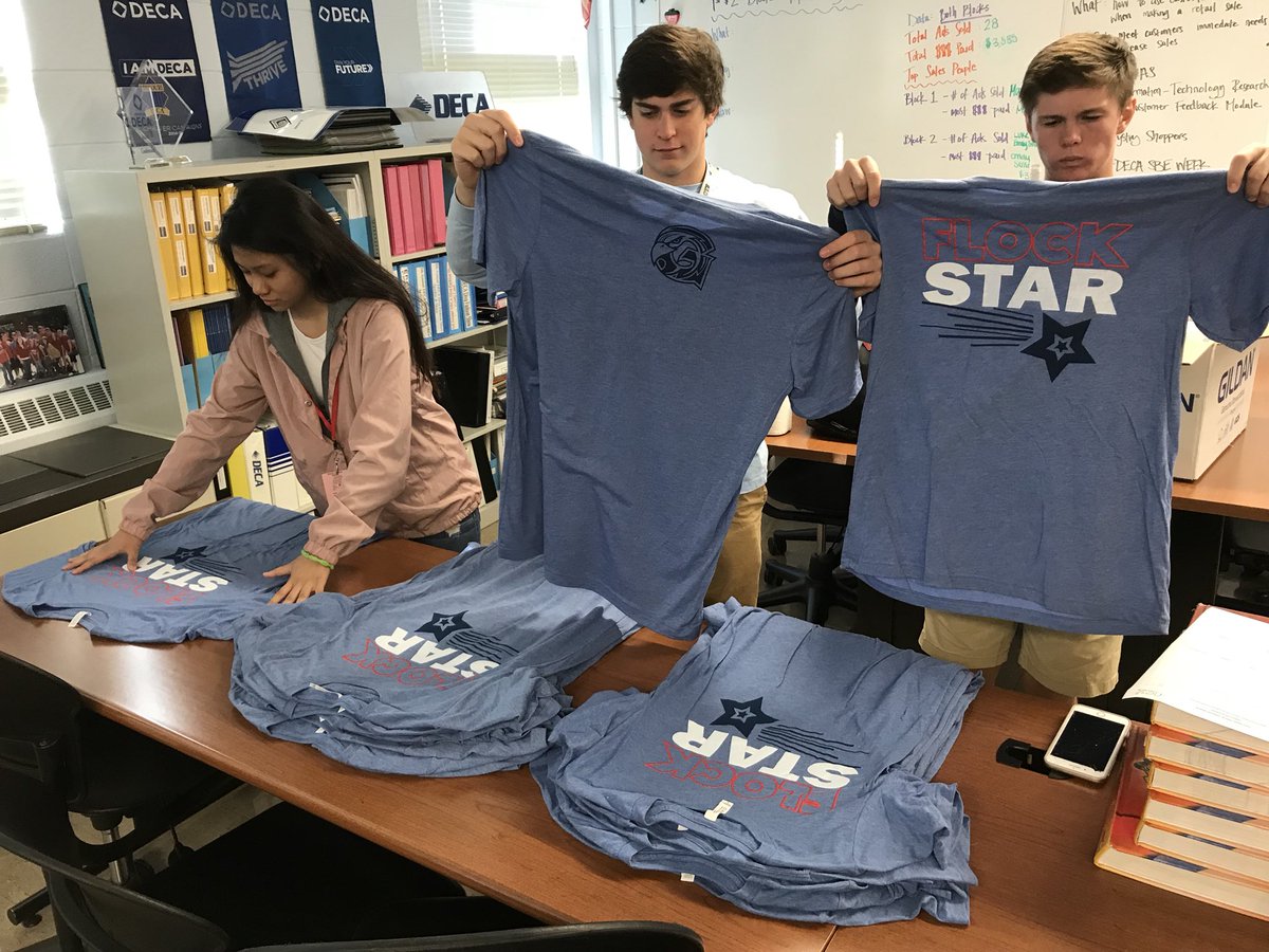 Glendale Marketing I &amp; <a href="/glendaledeca/">Glendale DECA</a> students getting after it, inventorying new black out &amp; flock star t-shirts!!! 🖤🦅