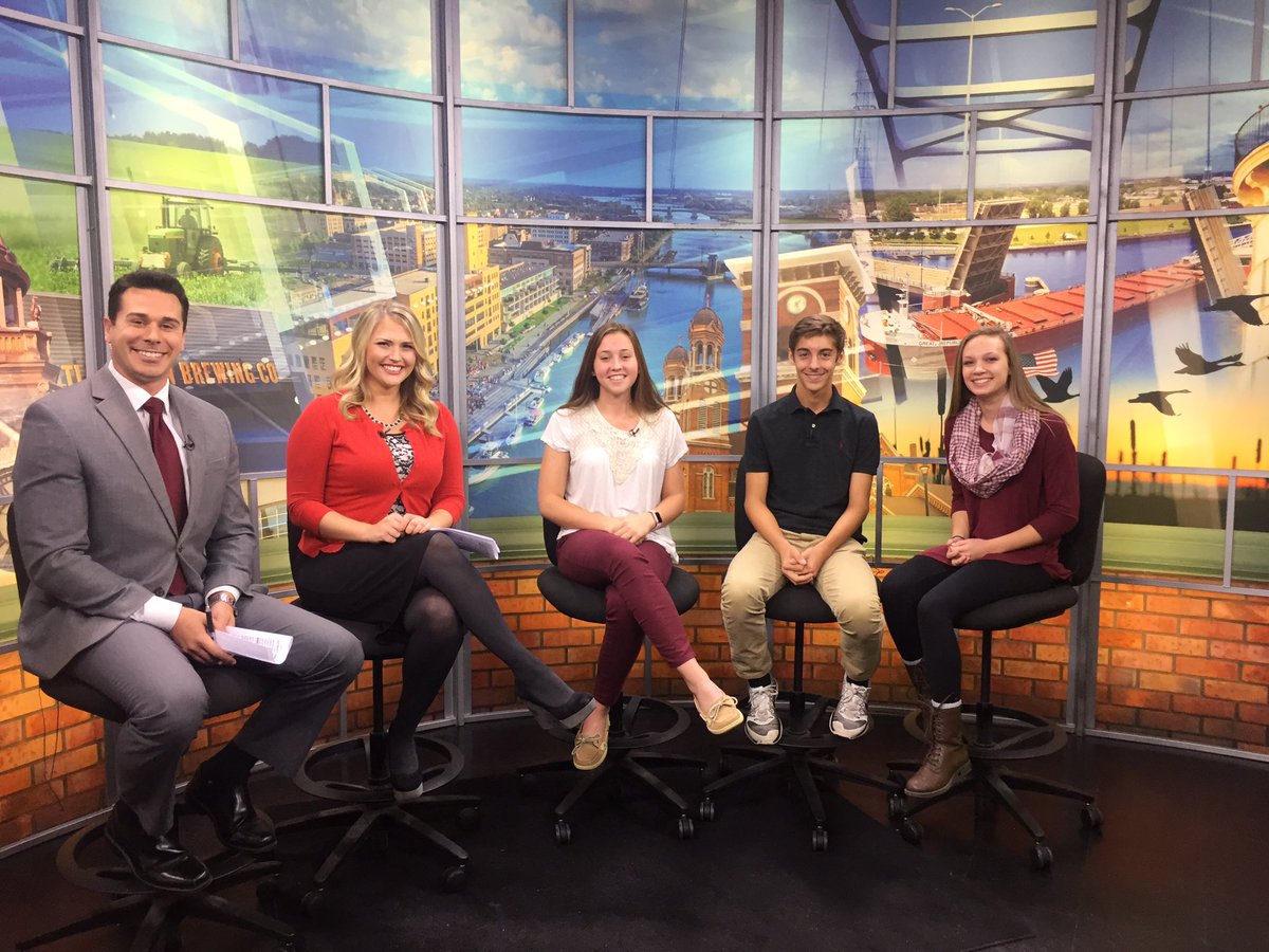 CommunitiesONHS's tweet photo. THANKS to @BrittanyFalkers &amp; @NateDaveStew from @WFRVNews for giving us a platform to share w/ NE WIS about being a #waterhero @ghswi https://t.co/R27wDWW3Z0