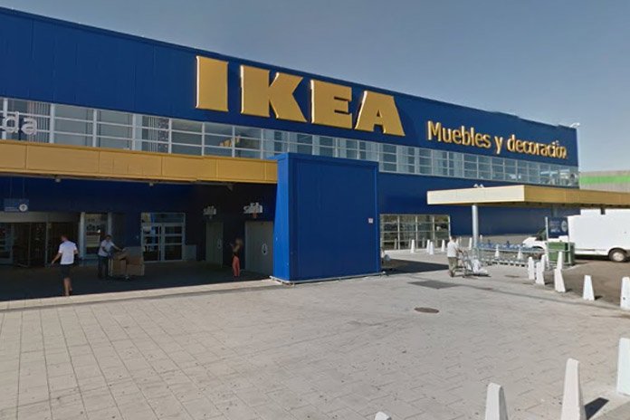 noticiascyl's tweet photo. #Valladolid ATENCIÓN‼️‼️ Ikea abrirá un call center en Arroyo y creará 300 empleos https://t.co/UdSR93Zhyz @IKEASpain @rioshopping https://t.co/8M27tY5IPS