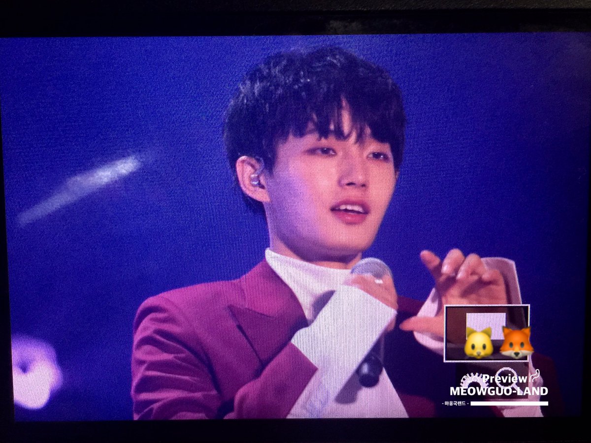 MeowGuo_Land's tweet photo. 20171018 JBJ 쇼케이스
🌸🌺✨🐱🦊
#JBJ #김용국 #용국 #金龙国 #JINLONGGUO 
@JBJofficial787 @JBJtwt787 @Official_Choon https://t.co/JVfmNumR1l