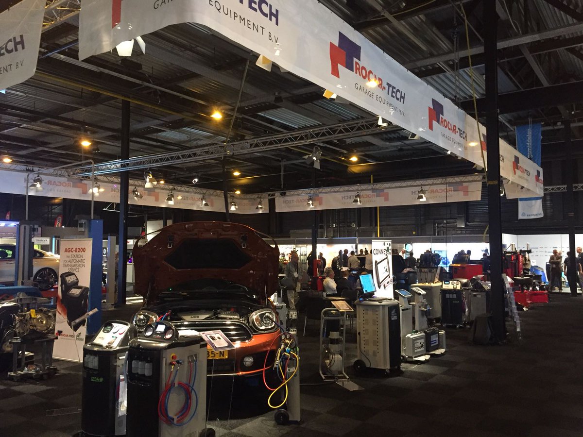 RocarTech's tweet image. Beursdag 2 van de @AutoProf_EH 2017 is alweer van start gegaan! Komt u ook profiteren van de #beursaanbiedingen op stand 107?