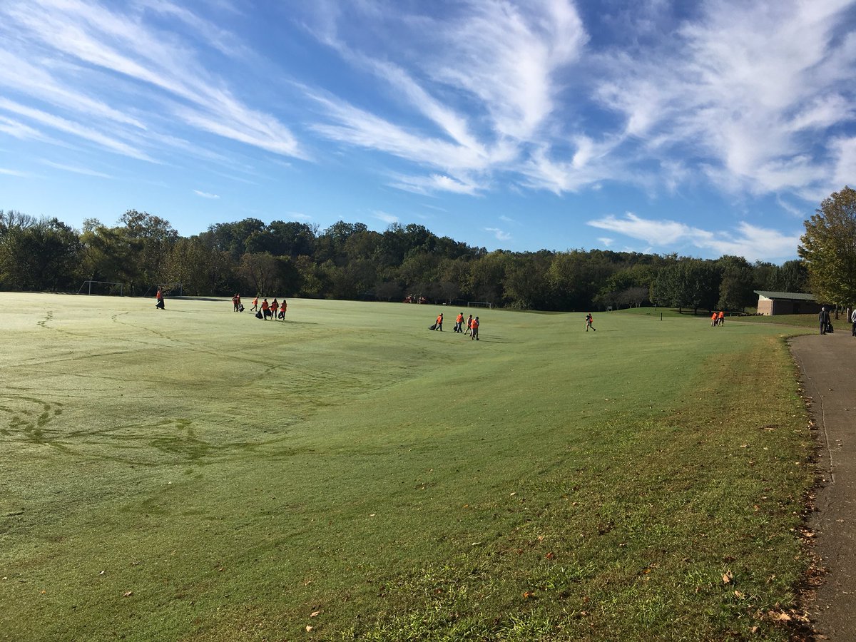 gcaramsms's tweet photo. 8th graders working to Keep Knoxville Beautiful #gcaramsms #gcaserves #gcamsserveday https://t.co/4a7fHK63N7