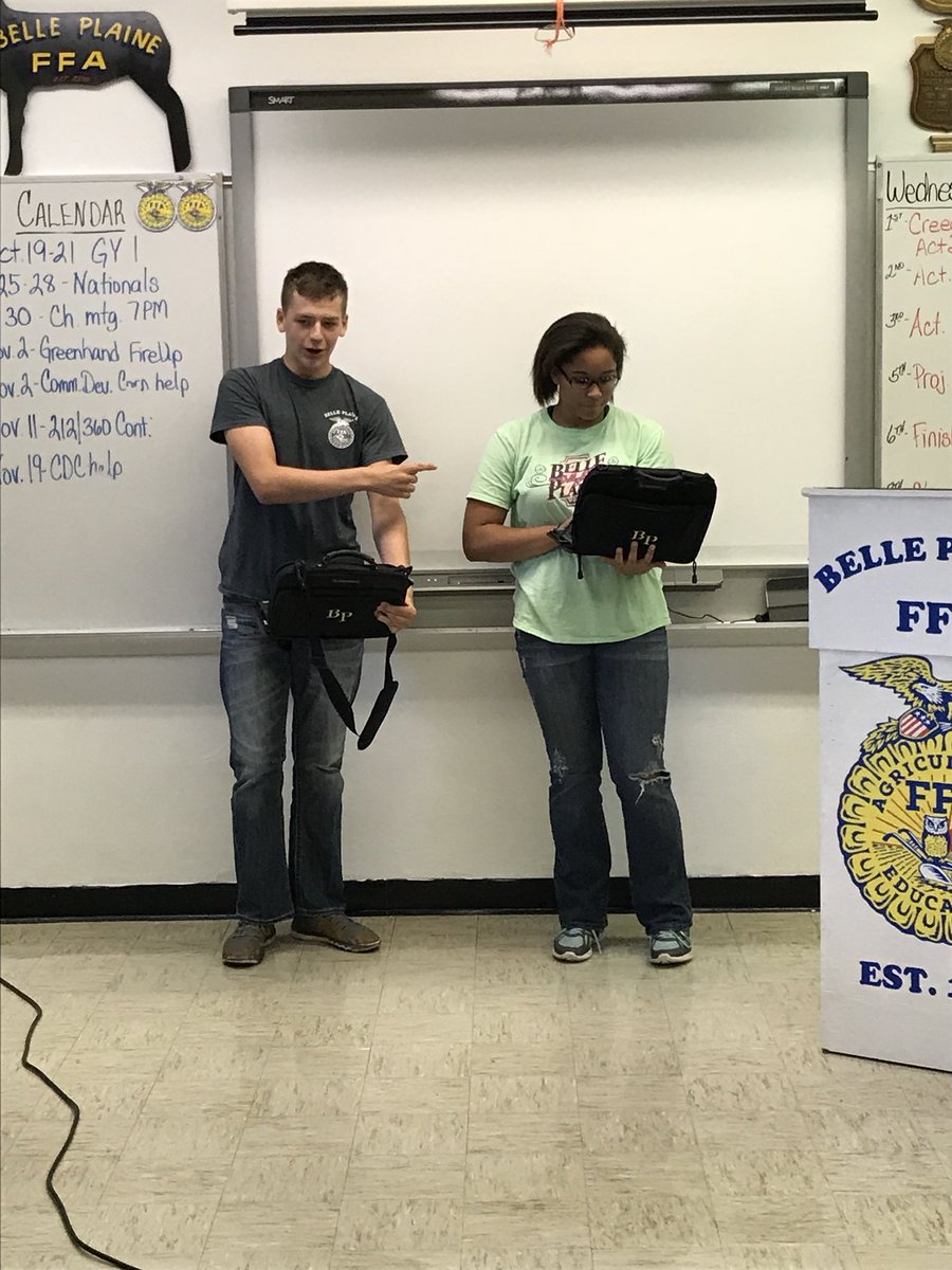 steskildsen's tweet photo. Intro to Ag students presenting @case4learning formal introductions today! #onetooneinag #communicationinag https://t.co/8QXfPmjAAV