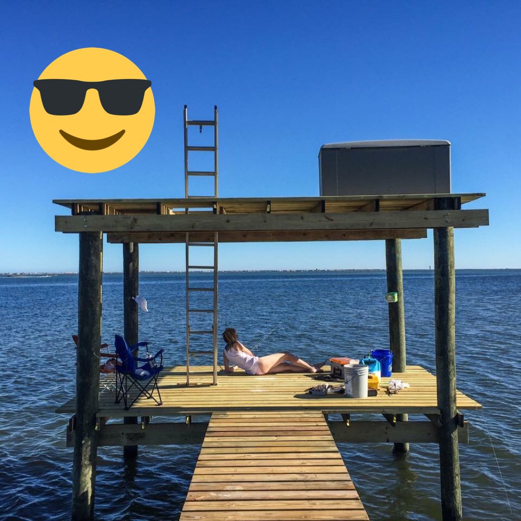 fishthecoast's tweet photo. Beautiful day to go #fishing in #CorpusChristi cold front has the #redfish moving, wind only 7-10 MPH and it’s in the 70s #MustLoveFishing https://t.co/oReaaZtSB2