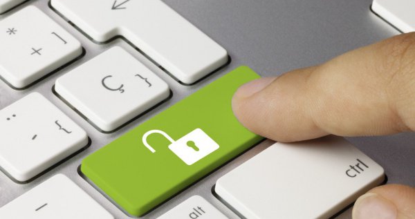 SecurityLabnews's tweet photo. Никифоров назвал  «нежизнеспособной» блокировку в интернете https://t.co/lPYFQ5Pvrg https://t.co/sIJM32Nz2i