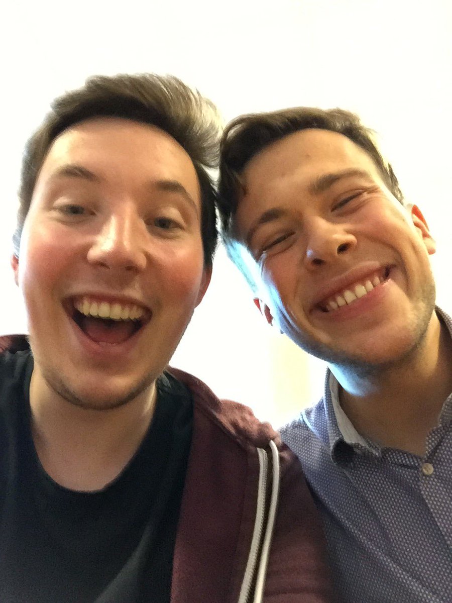 Noteridder og tidligere Noteridder (han er en Pikk), er da første delegasjon til bartebyen!!! GIRA!