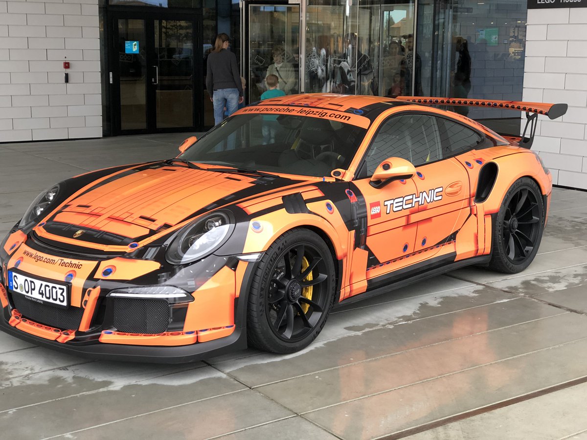 MonkeyKingFlo's tweet photo. #legohouseporsche https://t.co/yAt2kYyMiU