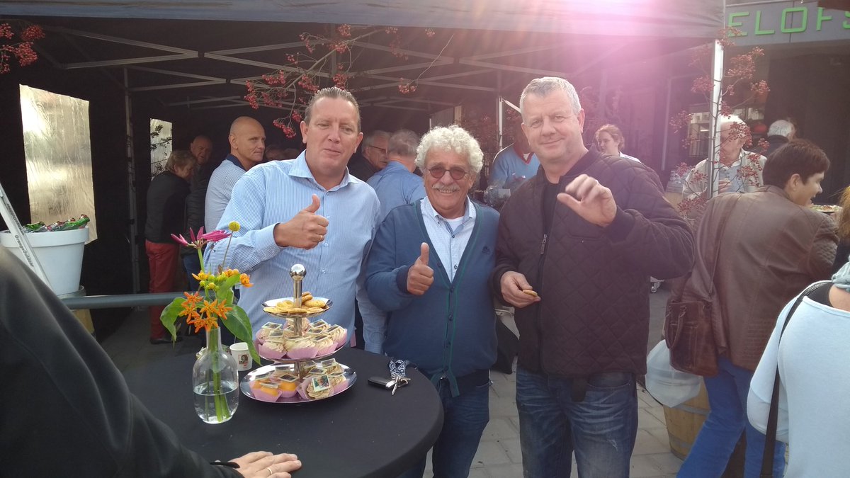 Een Veens pionier &amp; ondernemers icoon gaat met pensioen! <a href="/RoelofsenArie/">arie roelofsen</a> geniet van je vrije tijd, je hebt het verdiend!