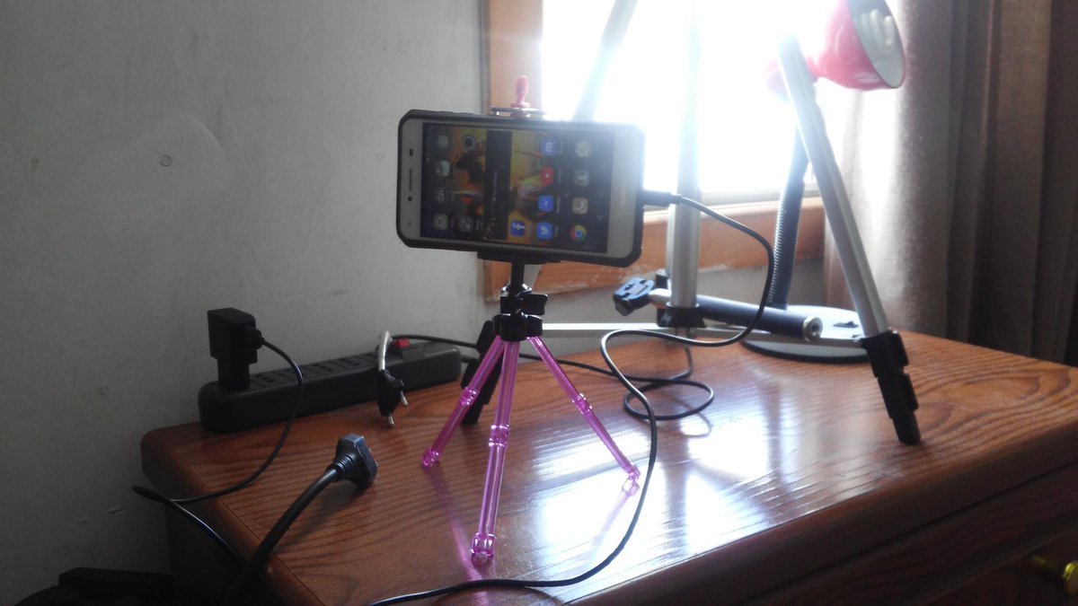 SoyDiego115's tweet photo. Una pequeña herramienta que servira para los unboxing @Albengai ¿posoblemente 2.0? https://t.co/MkaFEqgvuE