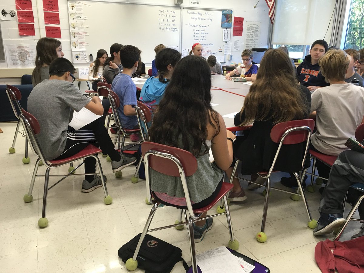 Shenach109's tweet photo. Socratic Seminar with #camcore2 @109shepard #engage109 https://t.co/HIHbpFnXV3