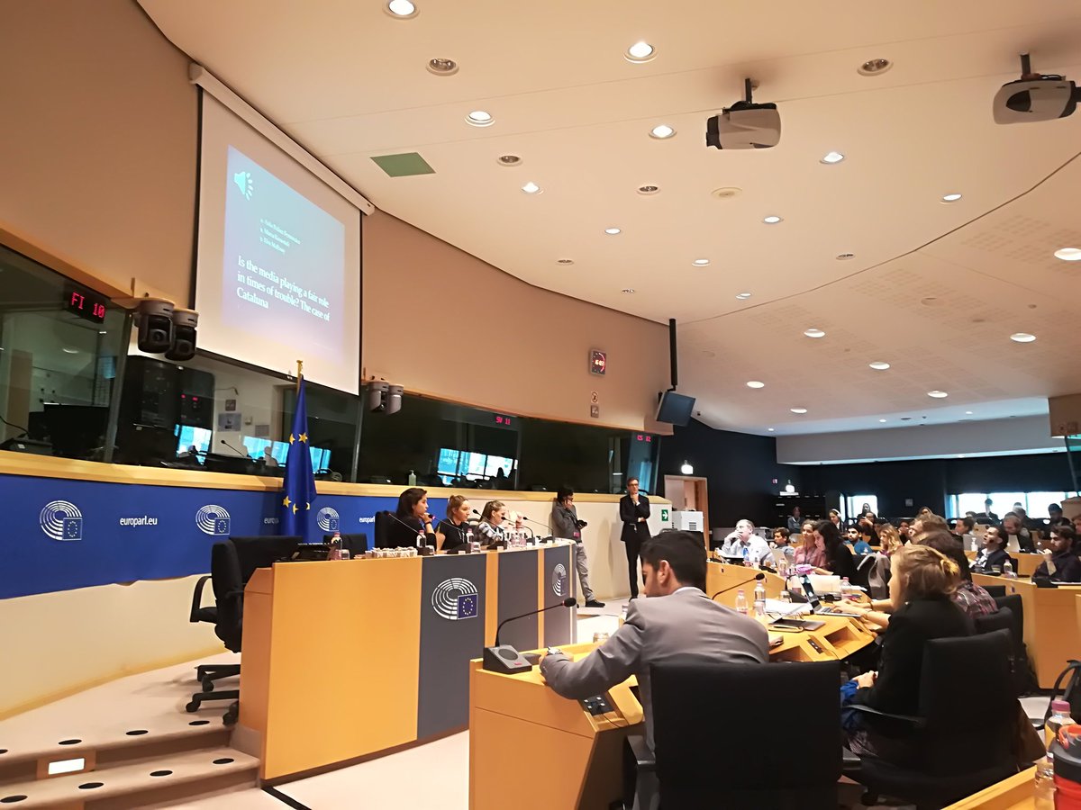 Kehnscherper's tweet image. Radio piece about the media's role in the case of #Cataluna. One of many great works produced during the #EYMD. #presentationtime