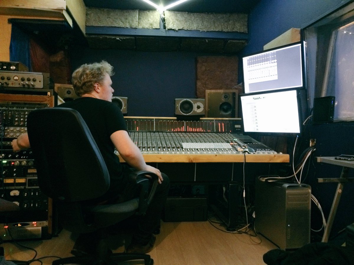 CelticSmashBros's tweet photo. We're in @hackneyroad again with @ChristianKoz at the helm and @caitlinmldownie steering the vocal section. #studioday #londonmusic https://t.co/Rqw63LKLm3