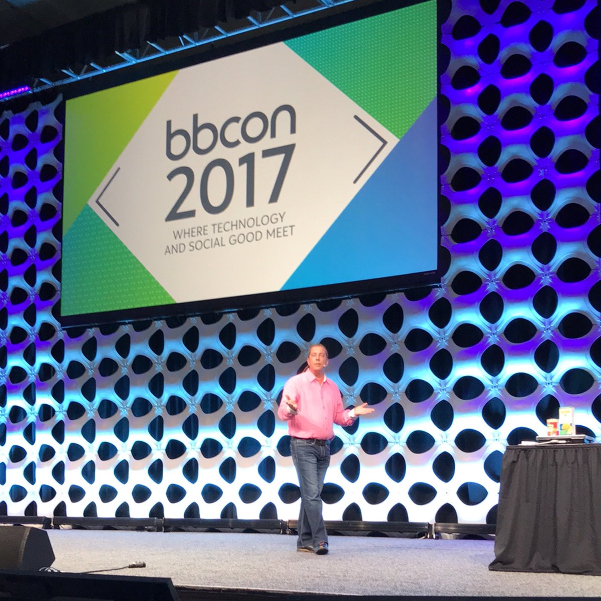 RandyJacques's tweet photo. @kmcdearis kicking off Day 2 of #bbcon2017 https://t.co/z7RtyJL8sL