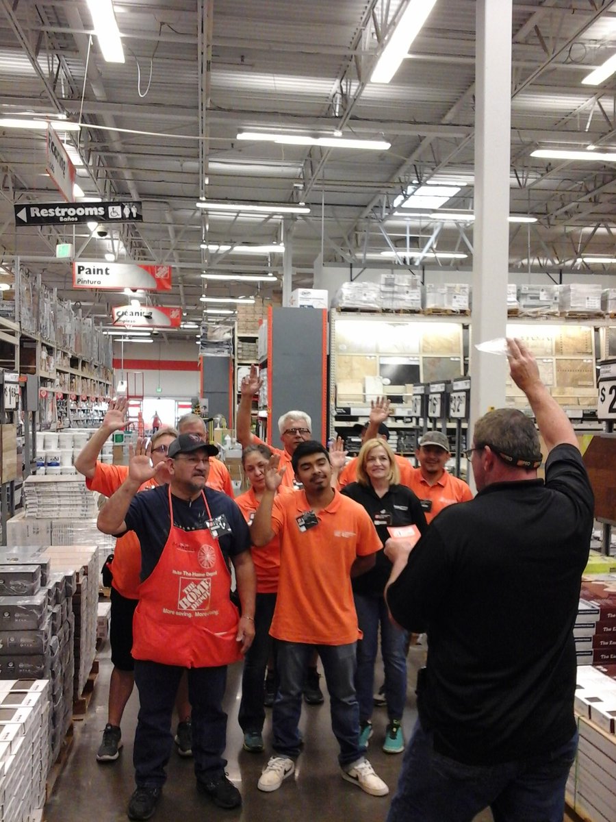 6586Met tweet picture