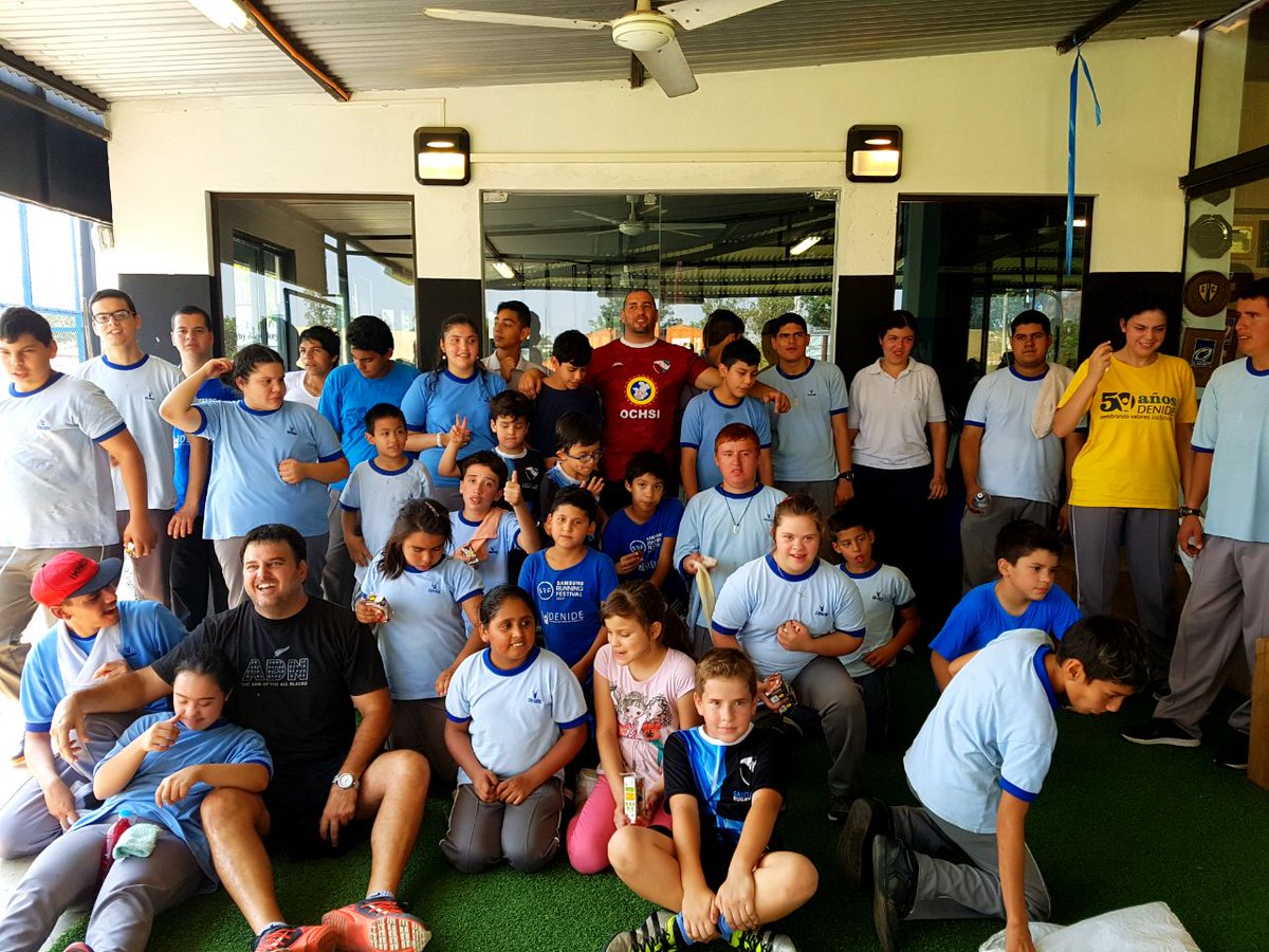 santaclararhc's tweet photo. En el marco del Proyecto Santa Inclusivo, recibimos a los chicos del @denidepy en nuestras instalaciones.
Emoción y alegría fueron las constantes de esta mañana histórica.
Agradecemos a todos los que hicieron posible este sueño que de vuelve realidad.

#vamosSANTAvamos 🔵⚫ https://t.co/FnkrvoiQ87