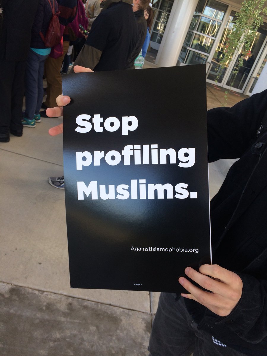 Imagine2050's tweet photo. CNC stands in solidarity with other Chicagoans at O'Hare to say #NoMuslimBanEver! https://t.co/jqW41IOpI6