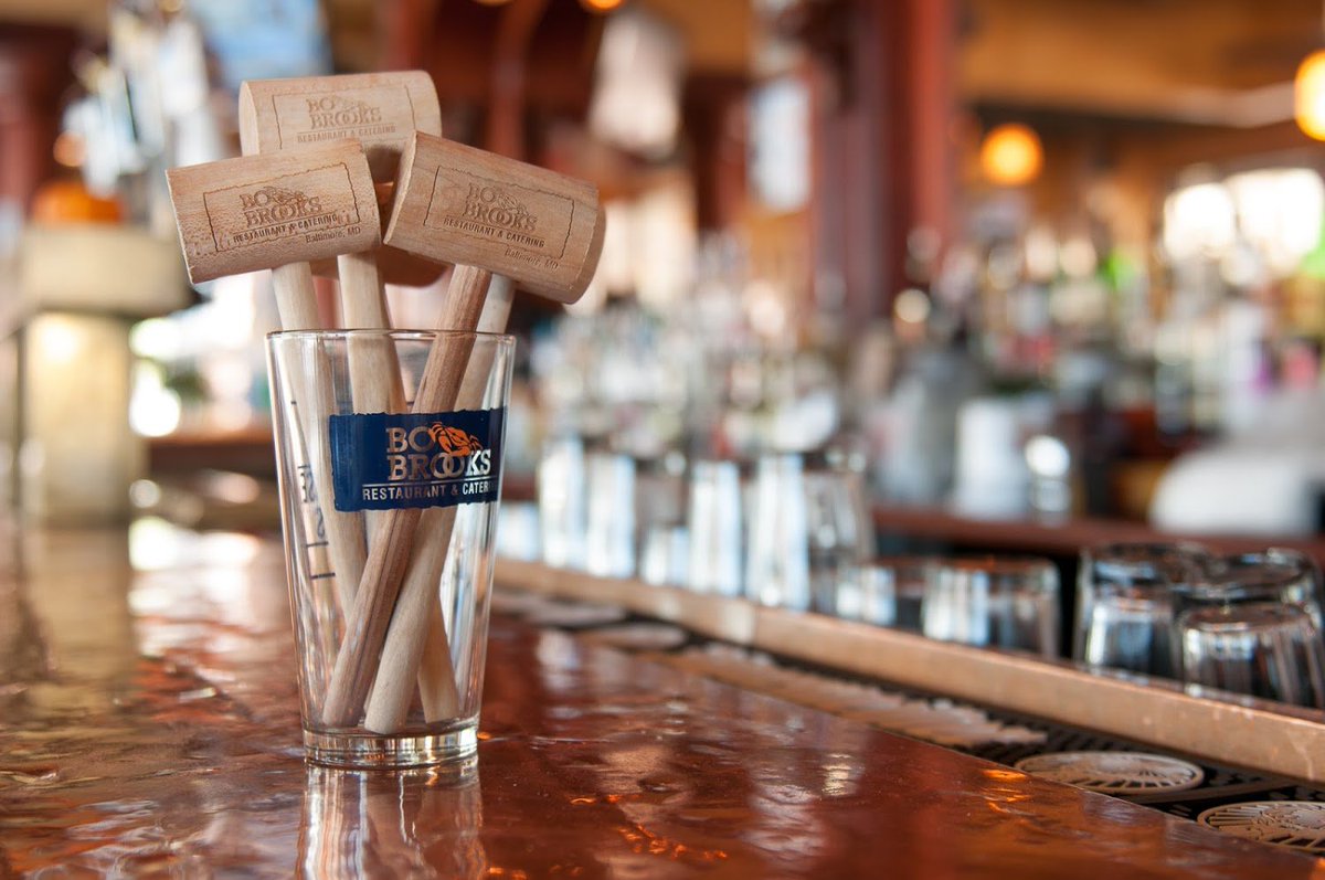 Happy Hump Day, B'more! How about some lunch to carry you through 'til the weekend? Can't beat the food, drinks, or the amazing atmosphere!