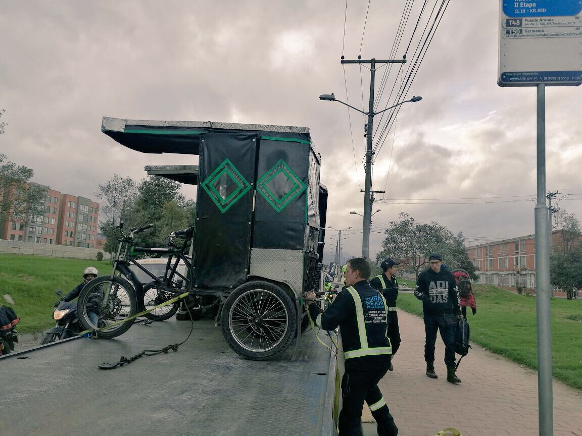 SectorMovilidad's tweet image. 👮🏻‍♀️🚨Junto a @TransitoBta seguimos adelantando operativos contra ciclomotores en Kennedy:

📋16 comparendos
🚓13 inmovilizados

@Bocarejo_JP