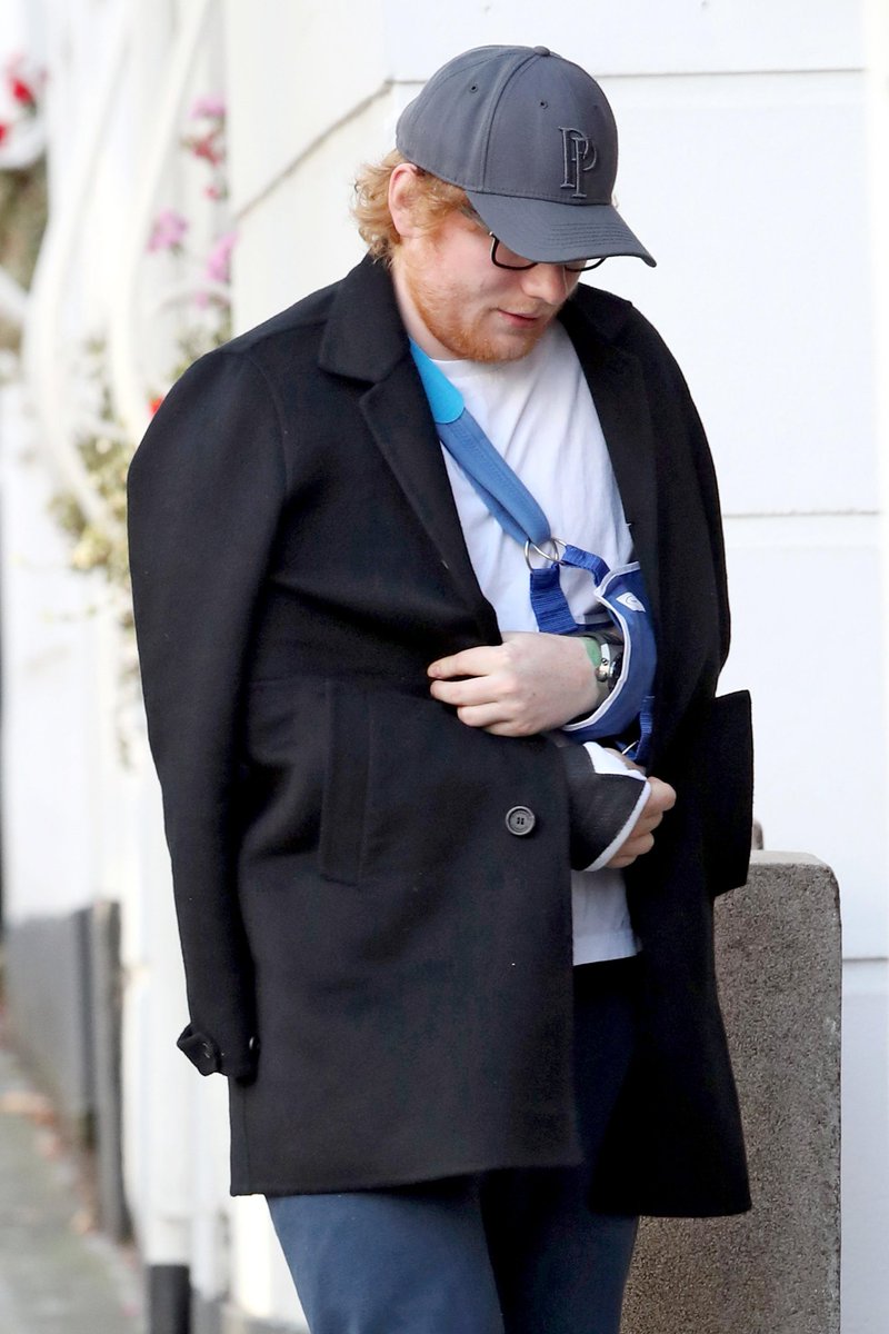 CreativeDisc's tweet photo. Ed Sheeran in London
#getwellsooned https://t.co/nXorl5gMG7
