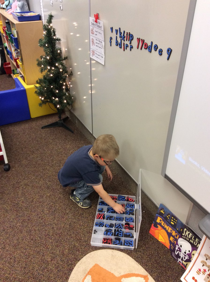 mrscardinal11's tweet photo. Alphabet celebration! #csestrong #rocoriproud @CSEROCORI @rocoridistrict https://t.co/ZuhTWJ6X9L