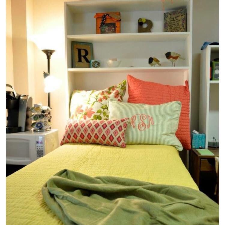 cu_adormable's tweet image. We're featuring shelves! Vote on your favorite and the winner will get free Rinnova! Hit us up with your shelves! #shelflife #shelfie #cu