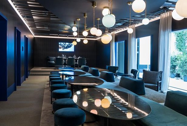 coex_pro's tweet photo. Stile COEX all'#elledecorgrandhotel di @ElleDecorItaly by #citterioviel: tessuti #madeofCOEX #falldesignweek Leggi https://t.co/trUzomNZHa https://t.co/iSCwjrAxAX