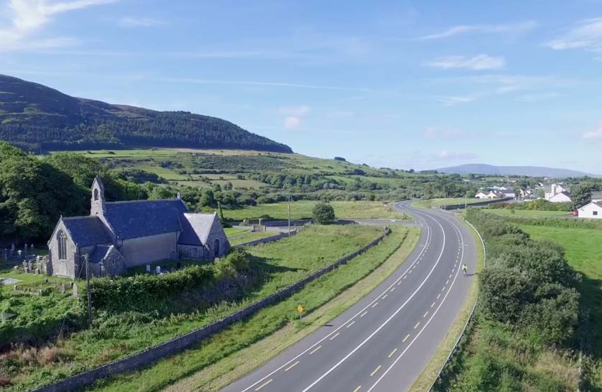 UrbanCycleSligo's tweet photo. Cycling to work/school reduces the amount of cars on our roads, making it a safer &amp; cleaner environment for all 👉🏻  https://t.co/7AW7c1eNi1 https://t.co/5vsNZXDqF9