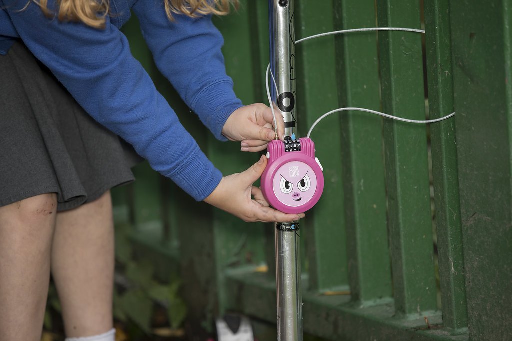 scootlock's tweet photo. Locking up your #ScootLock is as easy as your ABCs, simply lock it, leave it (scamper off to have fun) then retrieve it! Look! https://t.co/XkMZ7UWi2t