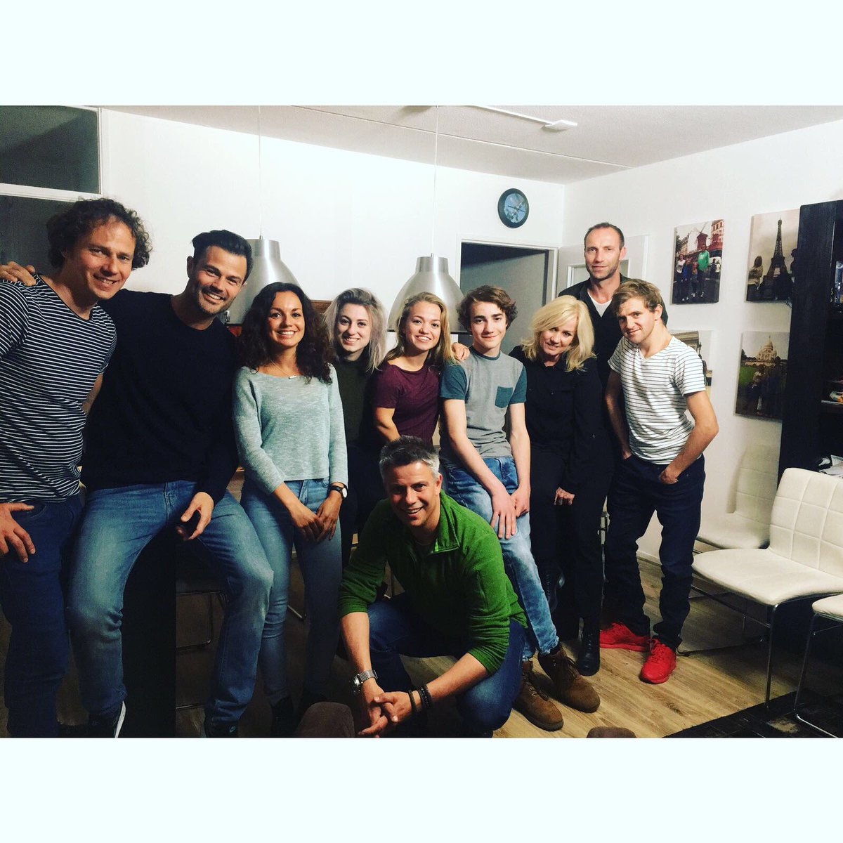 larabaars's tweet photo. Kijk naar de 4de aflevering van 'Arie&amp;de kleine mensen'. Daar zie je onder andere mijn familie, potje midgetgolf &amp;een krachttraining. #aedkm https://t.co/2lXt5oCJ34