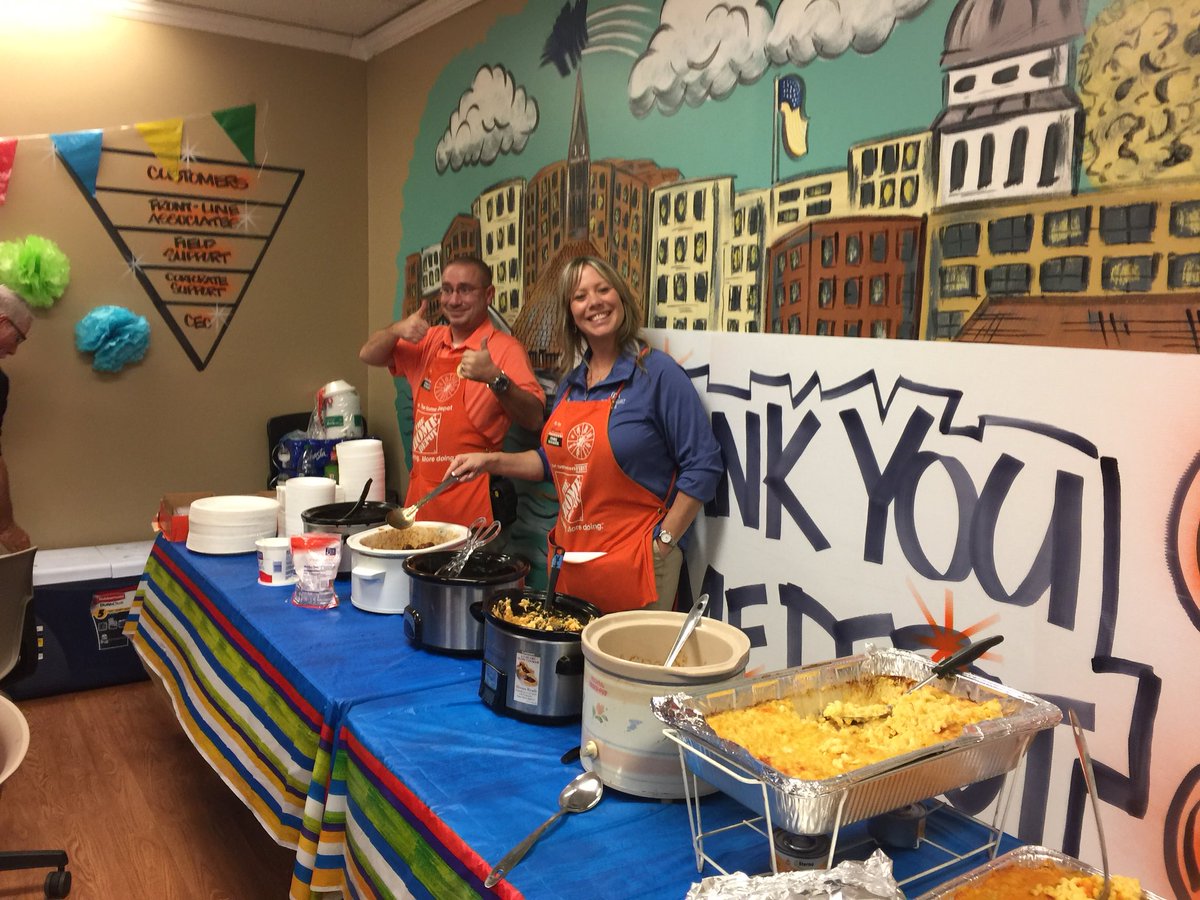 CAM LUNCH @AmandaHD2557 <a href="/AllisonPepin1/">Allison Pepin</a> @LMG101010 <a href="/JohnRolison/">John Rolison</a>