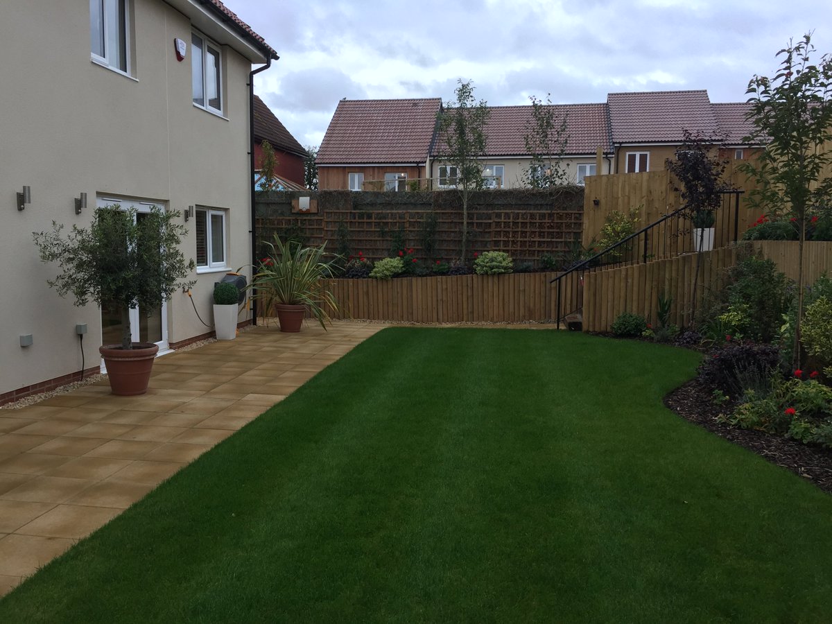 BushConsultancy's tweet photo. The show homes at #SpringAcres Longwell Green nr #Bristol for @sovereignha @mispacecoms are looking great! https://t.co/CAHnZ2uDxk