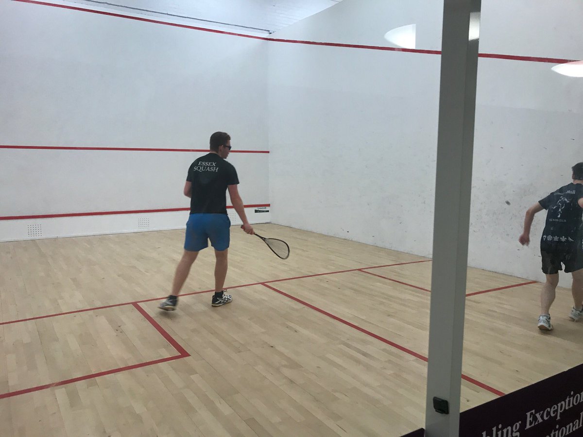 DUSquash's tweet photo. 11-2 11-2 11-3. Salmons just made his opponent feel like a fish out of water. THATS A WRAP for M4, comprehensive 3-0 win against Hull!!! https://t.co/KK1ivYFrdN