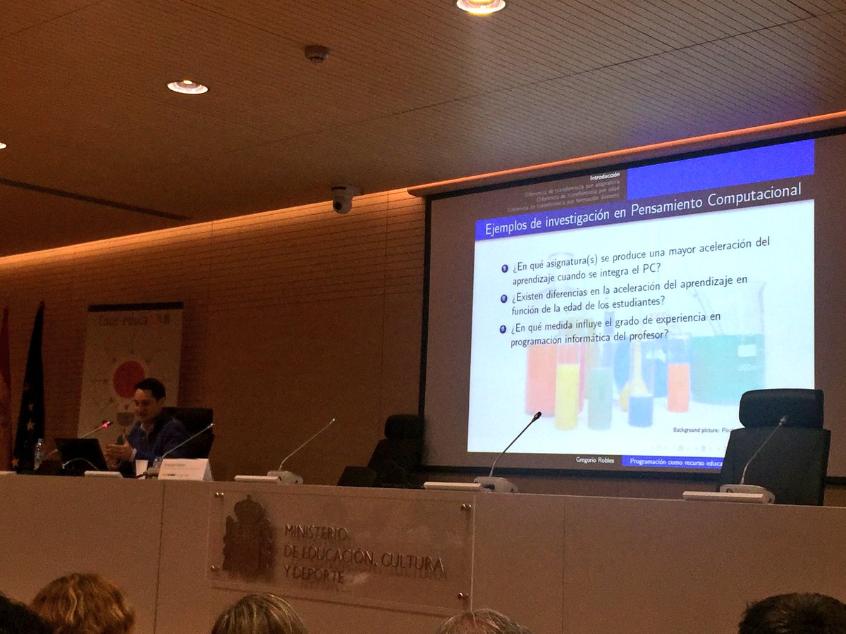 DAFNEFALCON's tweet photo. Estudios en pensamiento computacional con @gregoriorobles #codeEU #codeEducalab ¿Cuándo  y cómo introducir programación ? https://t.co/CJaDXkhfZ9