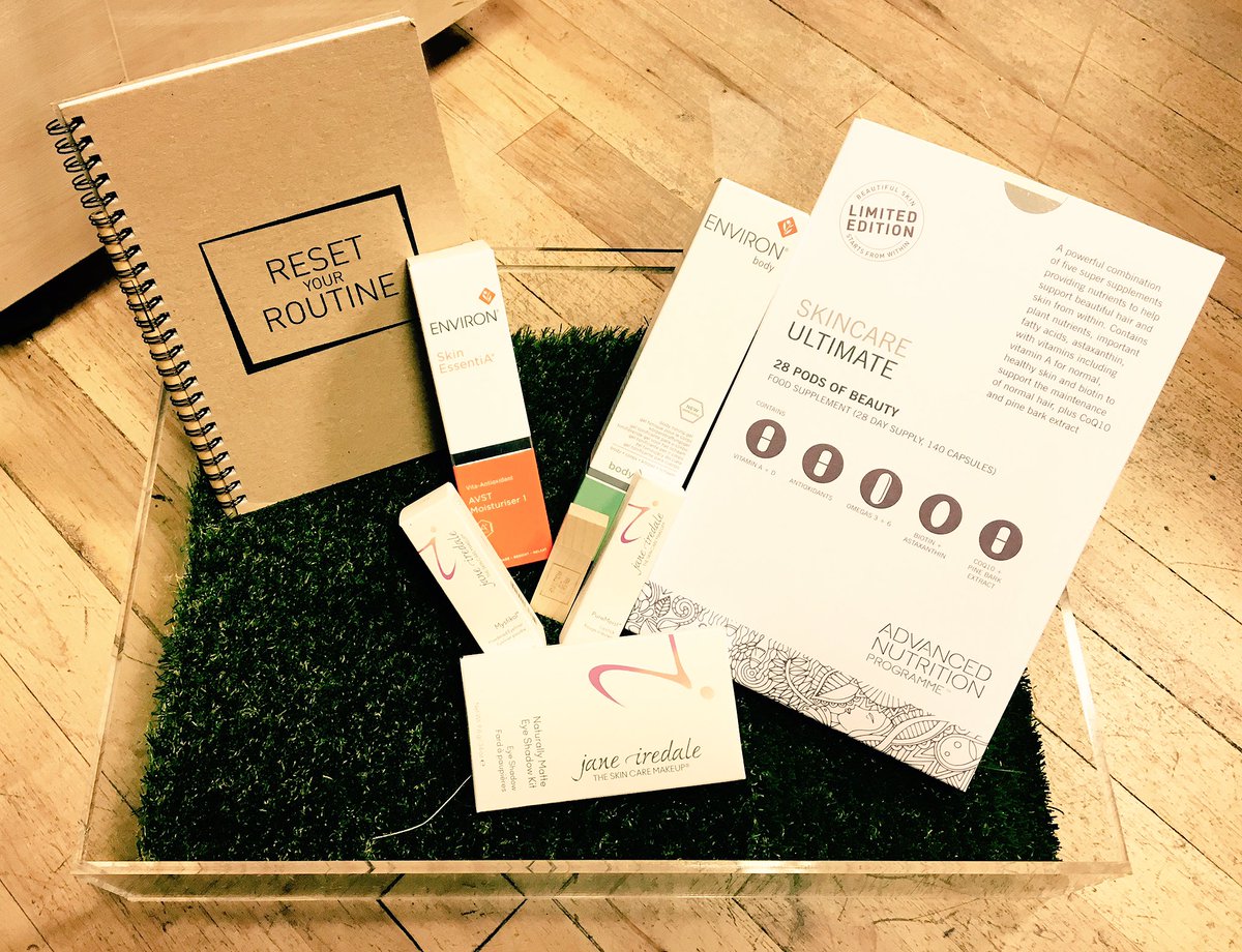 TweetsElias's tweet photo. Thanks @iiaaLtd for this #100DayReset pack, I'm looking forward to starting😊 #FeedFortifyFinish @EnvironUK @janeiredale_UK #skincare #iiaa https://t.co/PvBNiA8ZoF
