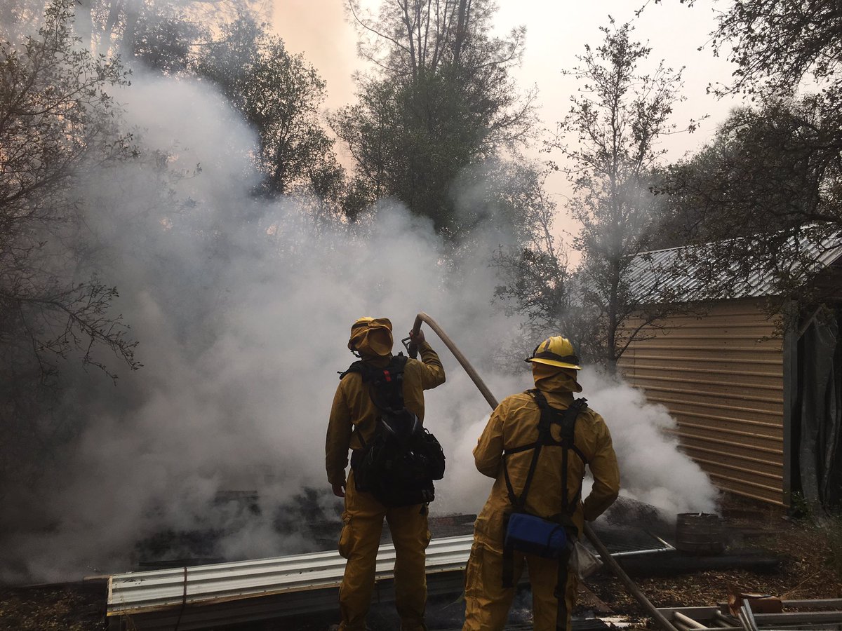 CAL_FIRE's tweet photo. #CascadeFire [remains] Loma Rica area (Yuba County) remains 9,989 acres &amp; 98% contained. #WindComplex  https://t.co/YJb34EVgxE https://t.co/VrhtQk1WYf