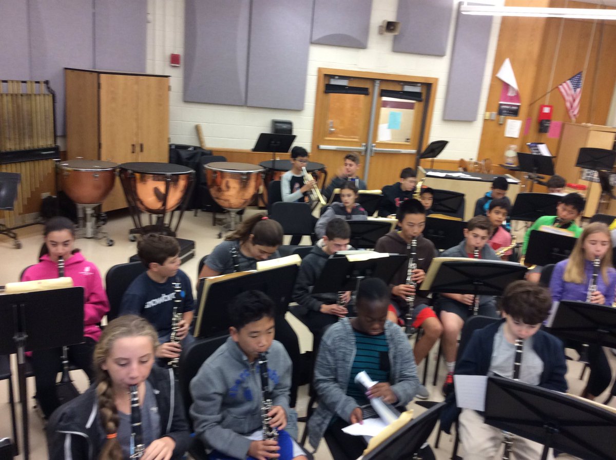 ScarsMSMusic's tweet photo. Seventh grade early morning band rehearsal! Great playing! #scarsdaleMSpride #ScarsdalePerformingArts https://t.co/cr7hVpQG3V