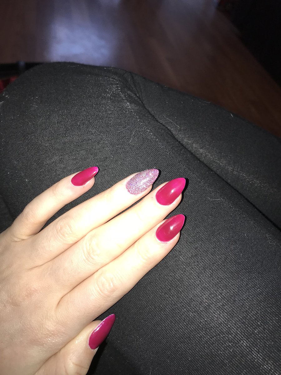 Full set of acrylic nails with gel polish and glitter 😍 #work #nails #acrylic #gelpolish #glitter #autumn