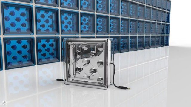 EnergiaLab's tweet photo. #SolarSquared: Un bloque de vidrio que genera energía eléctrica. #LaboratorioBinacional #LAB https://t.co/eDkxw7j9EF https://t.co/xfdGMlaeBM