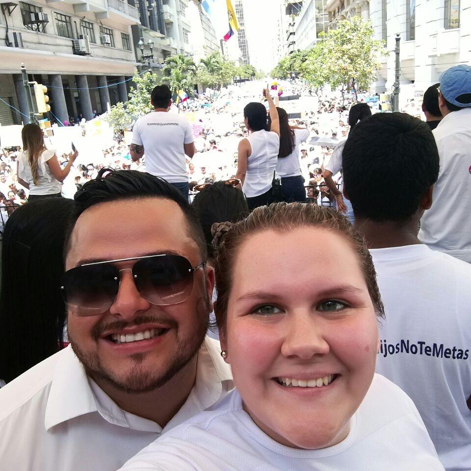 festivaldelrio's tweet photo. Cuando ellos marchan se llama orgullo Gay, cuando nosotros marchamos se llama delito de odio #EnjuiciameAmi https://t.co/BYB1LoI9SJ
