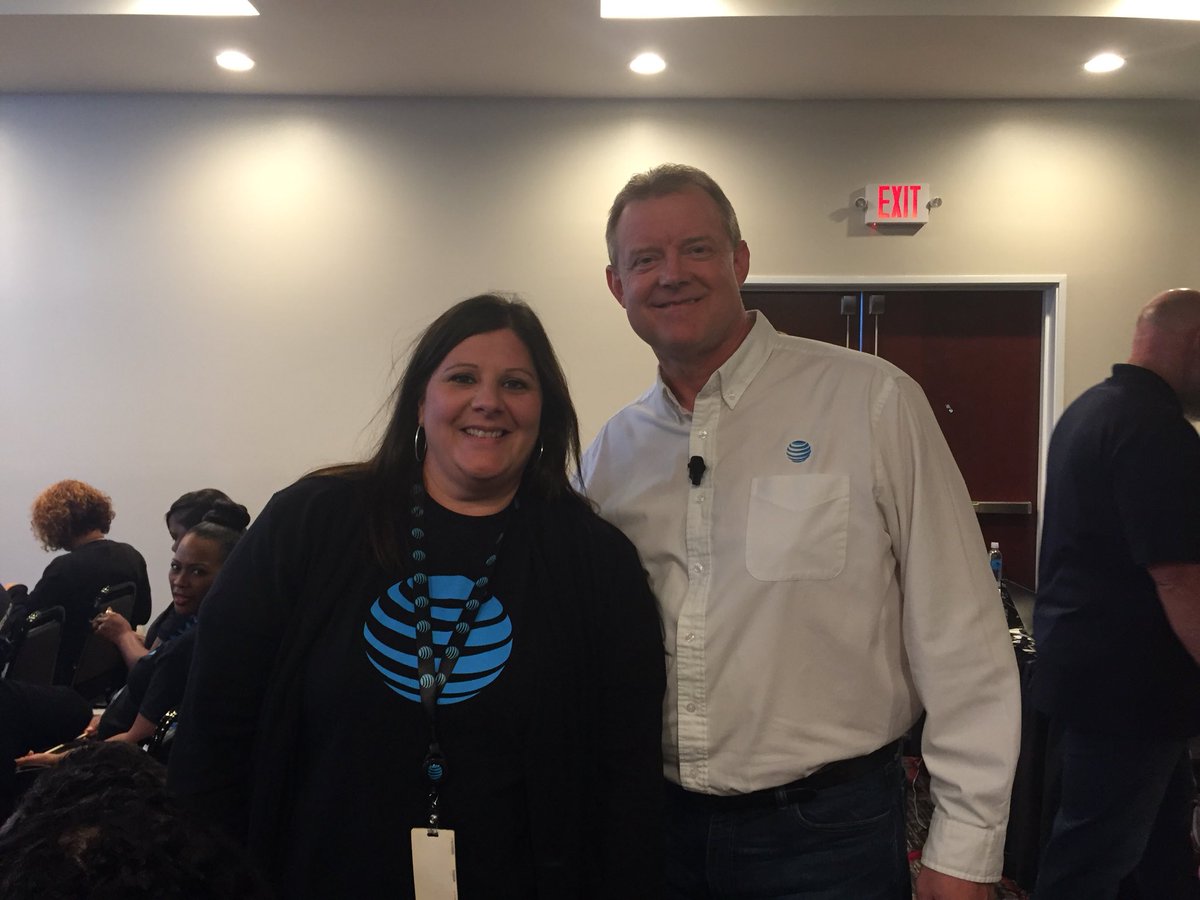 jhstutes's tweet photo. Getting ready for BCS in 60 #LifeATATT #TUProud @Michiac1229 https://t.co/ceSuMW6hqn