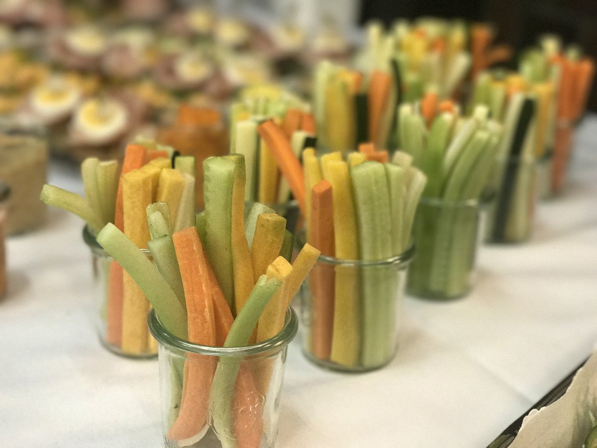 AndreasKalteis's tweet photo. healthy &amp; yummy snacks at #gde17 https://t.co/TOAPs9jU4m