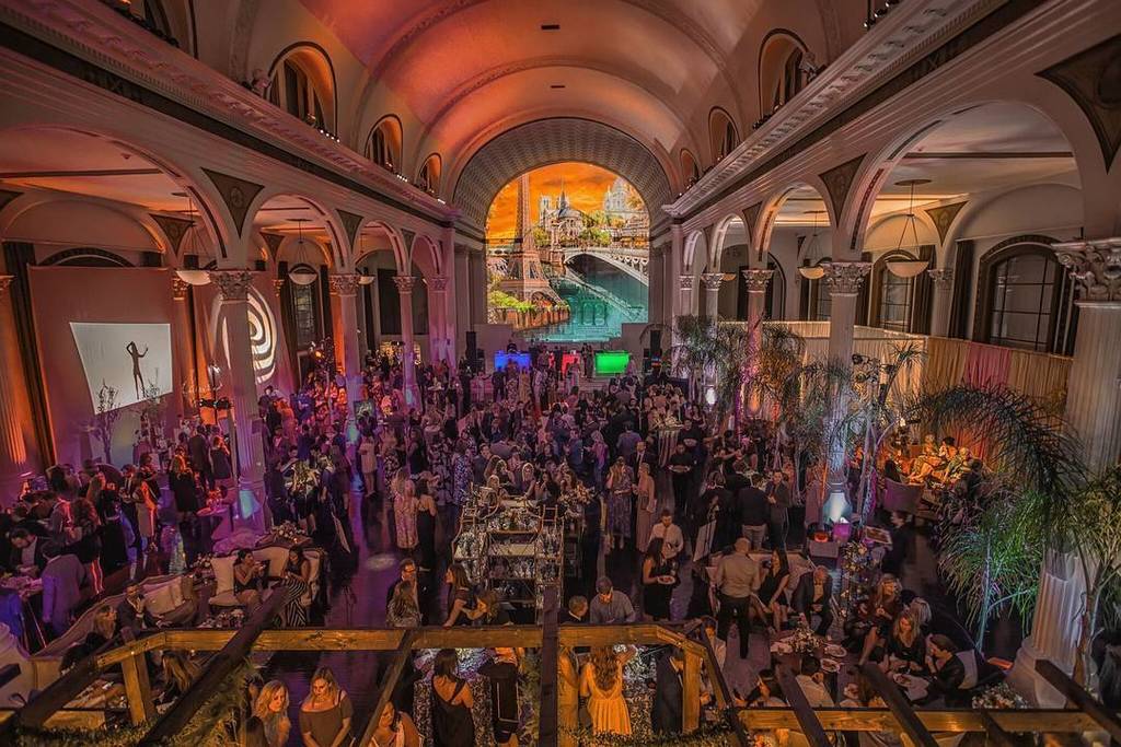 SamsonProfilm's tweet photo. The perfect shot of #CWDBestof2017 "Around the World" Gala. (Venue: @redbirdla | @vibianaevents | Caterer: @nealfraser @tobinshea | Photogr… https://t.co/i5Ue5AH7ZX