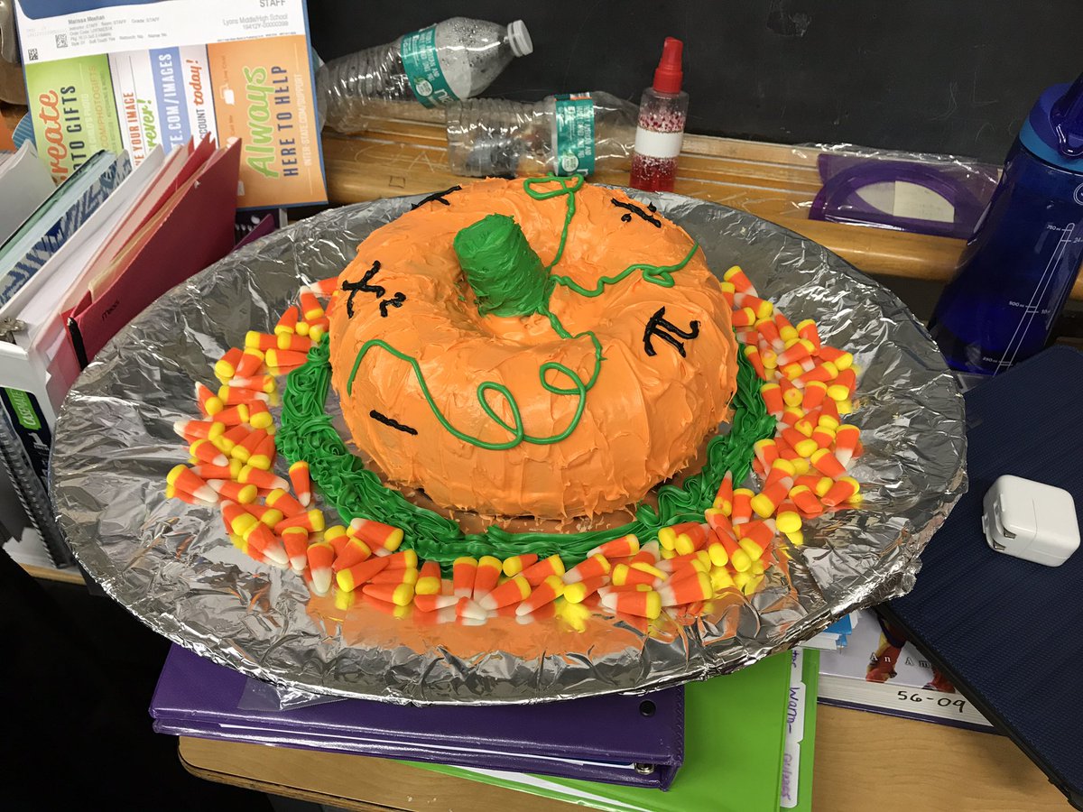 MathtasticLyons's tweet photo. Way to be creative with your math spirit, Anthony! #mathspirit #empowerlyons @LyonsSchool https://t.co/8Qk597liAs