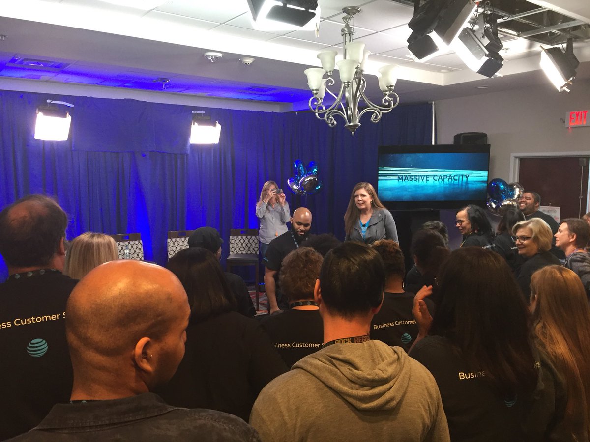 jhstutes's tweet photo. #bcsin60 #townhall #TUproud #lifeatatt #lafayette https://t.co/tPrt87iJhw
