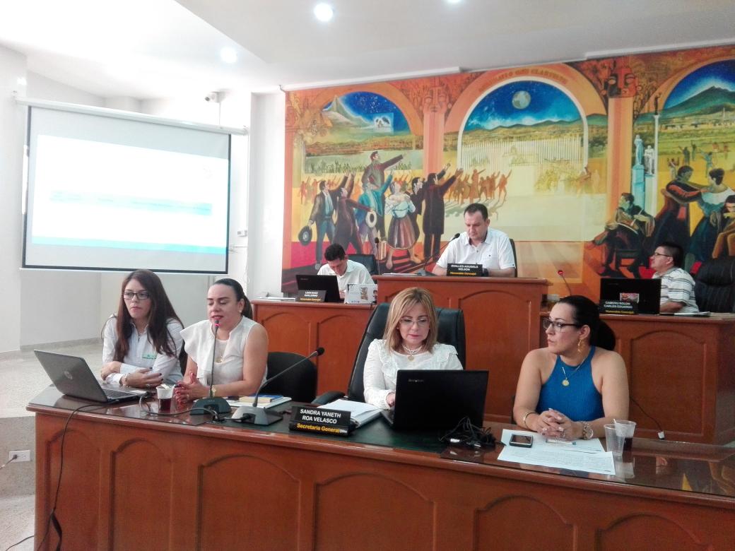 CucutaConcejo's tweet photo. #AEstaHora la @ese_imsalud rinde informe de gestión años 2016 - 2017 en control político en @CucutaConcejo https://t.co/wgae007VAS