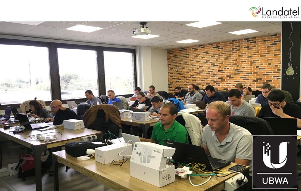 Landashop's tweet photo. Estupenda promoción y futuros #WISP en el curso #UBWAMAD @ubnt de @landashop | Los alumnos se certifican. Mucha suerte! https://t.co/mgquaBkhJm