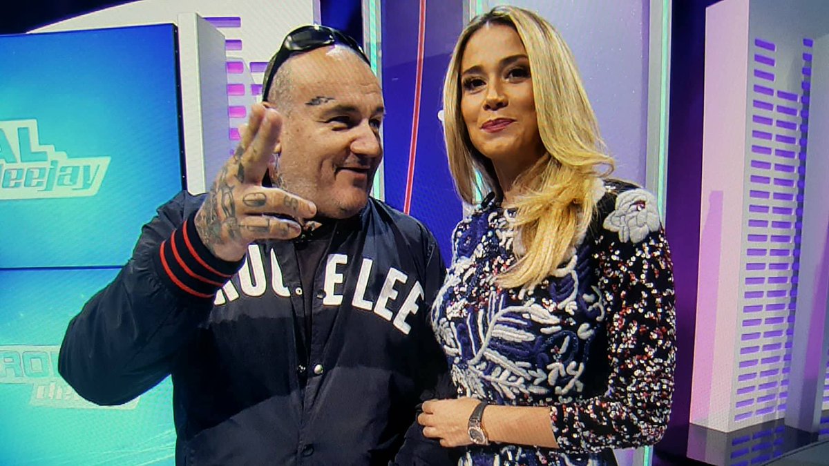 godzfranchini's tweet photo. Stasera alle 19 torna @goaldeejay con @DilettaLeotta #goaldeejay11 Come nelle ultime due stagioni Godzilla presente con la #Horrordeejay https://t.co/VpVmf3Pd2Y
