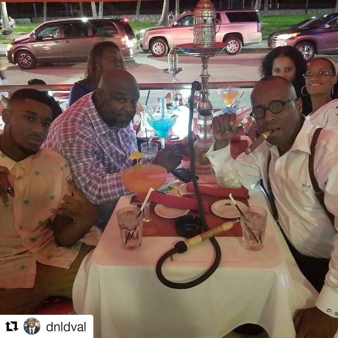 DetreVal's tweet photo. Had a #goodtime with the #family #workhard #playhard #Miami https://t.co/zJwHDQBmB1