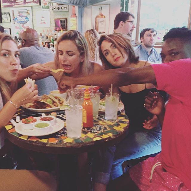 LABeachGirlCB's tweet photo. When the Queso hits the table...🧀🧀🧀 https://t.co/2bvrueM58w